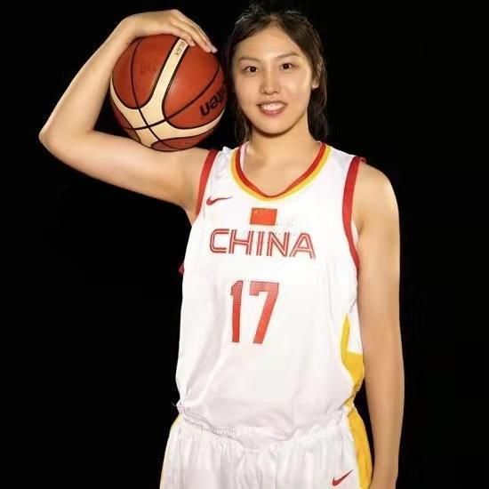 活塞惨遭25连败距历史最长连败纪录仅差1场今日NBA常规赛，活塞111-119主场不敌八人缺战的爵士，惨遭25连败。